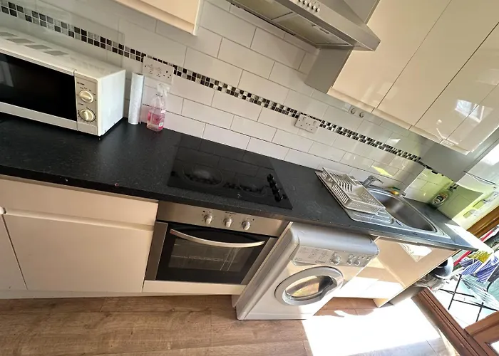 Twenty One Bed & Breakfast London